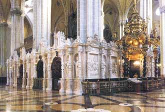 Interior view of the Cathedral of the Seo with ornate altar and architectural details.